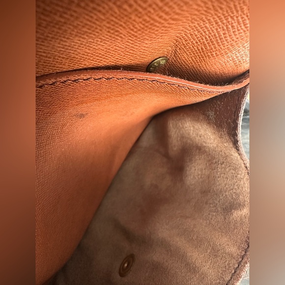 Louis Vuitton Double Rabat Pochette - Picture 7 of 11